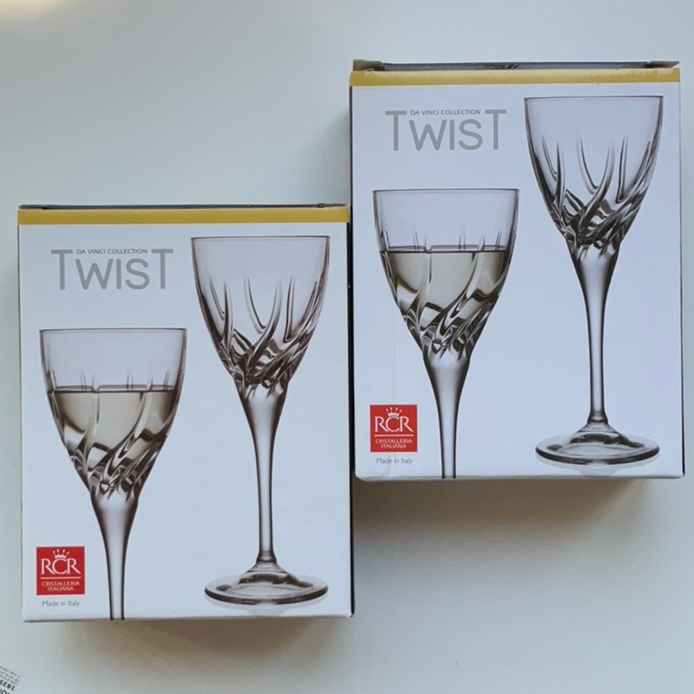 2 set of 2 glass wine glasses ( Total 4)
